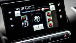Citroen C4 Cactus 1.2 PureTech 82KM - galeria redakcyjna - ekran systemu multimedialnego