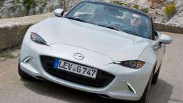 Mazda MX-5 IV White (2015) - widok z przodu