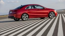 Mercedes CLA 220 CDI (C117) 2012 - prawy bok