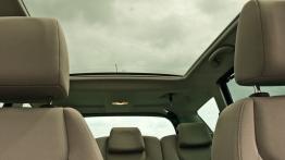 Peugeot 308 SW Facelifting 1.6 e-HDI FAP STT 112KM - galeria redakcyjna - szyberdach od wewnątrz