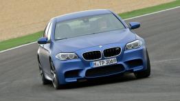 BMW M5 F10 Facelifting (2014) - widok z przodu