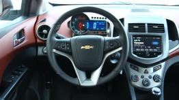 Chevrolet Aveo T300 Sedan 1.3D 95KM - galeria redakcyjna - kokpit