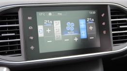 Peugeot 308 II SW 2.0 BlueHDi 150KM - galeria redakcyjna - ekran systemu multimedialnego