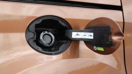 Ford Grand Tourneo Connect 1.6 TDCi - galeria redakcyjna - wlew paliwa