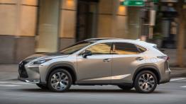 Lexus NX 200t F-Sport (2015) w Seattle - lewy bok