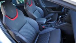 Skoda Octavia III RS i 4x4 - galeria redakcyjna - widok ogólny wnętrza z przodu