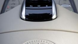 Mercedes S 65 AMG W222 (2014) - podłokietnik przedni