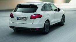 Porsche Cayenne III Turbo S - widok z tyłu