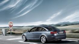 Audi S6 Sedan 2008 - widok z tyłu