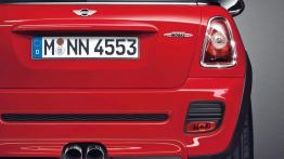 Mini Clubman John Cooper Works - widok z tyłu