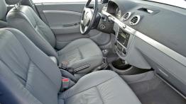 Chevrolet Lacetti Hatchback - widok ogólny wnętrza z przodu