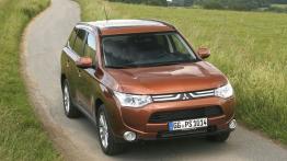 Mitsubishi Outlander III - widok z przodu