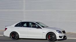 Mercedes C63 AMG 2012 sedan - prawy bok