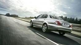 Jaguar X-Type 2007 - widok z tyłu