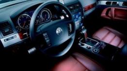 Volkswagen Touareg - pełny panel przedni