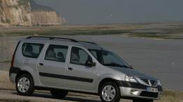 Dacia Logan MCV - prawy bok