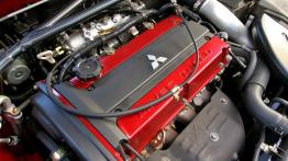 Mitsubishi Lancer EVO IX - maska otwarta