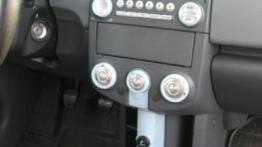 Mitsubishi Colt 1.3 Invite - konsola środkowa