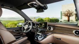 Mercedes klasy V (2014) - pełny panel przedni