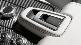 Mercedes SLS AMG Roadster 2012 - tunel środkowy między fotelami
