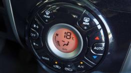 Nissan Note II 1.5 dCi (2013) - panel sterowania wentylacją i nawiewem