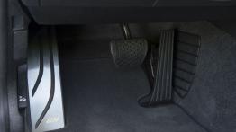 BMW M135i - pedały
