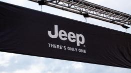Prawdziwy SUV po zabiegu upiększającym – nowy Jeep Cherokee