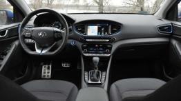 Hyundai Ioniq Hybrid – Prius po koreańsku