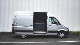 Mercedes Sprinter - bezpieczeństwo i komfort w trasie