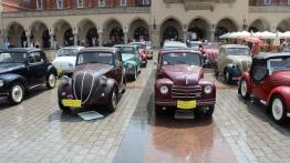 &quot;Myszy&quot; na krakowskim Rynku, czyli Topolino Autoclub Italia w Polsce - Fiat 500
