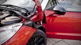 Peugeot RCZ 1.6 THP 200KM - randka z przechodniami