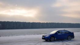 Jak opanować 200 koni na śniegu? - Skoda Octavia