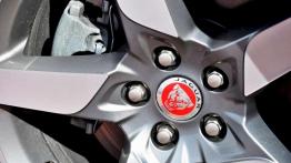 Jaguar XE 2.0d Prestige - Rademenes