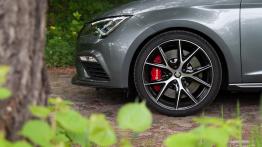 Seat Leon ST Cupra 370 Carbon - galeria redakcyjna - lewy bok