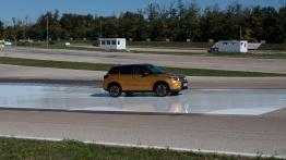 Suzuki Vitara 1.4 BoosterJet 140 KM - galeria redakcyjna  - prawy bok