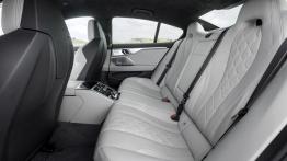 BMW M8 Gran Coupe - widok ogólny wnêtrza