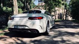 Mercedes-Benz S560 Coupe 4.0 V8 469 KM - galeria redakcyjna - widok z tyłu