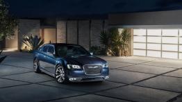 Chrysler 300C Platinum 2015 - widok z przodu