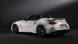 Nissan 370Z Nismo Roadster Concept (2015) - widok z tyłu