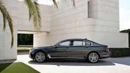 BMW serii 7 G12 750Li xDrive (2016) - lewy bok