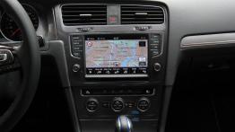 Volkswagen e-Golf 115KM - galeria redakcyjna - konsola środkowa
