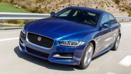 Jaguar XE 2.5t R-Sport Bluefire (2015) - widok z przodu