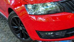 Skoda Rapid Monte Carlo 1.2 TSI 105 KM - galeria redakcyjna - prawy przedni reflektor - wyłączony