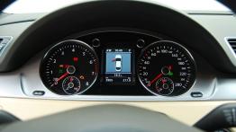 Volkswagen CC Coupe 3.6 V6 300KM - galeria redakcyjna - komputer pokładowy