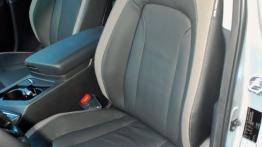 Kia Optima 2.0 DOHC HYBRID 190KM - galeria redakcyjna - fotel kierowcy, widok z przodu