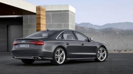 Audi S8 Facelifting (2014) - widok z tyłu
