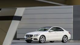 Mercedes klasy C 250 BlueTEC (2014) - lewy bok