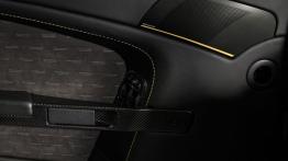 Aston Martin V8 Vantage N430 (2014) - drzwi kierowcy od wewnątrz
