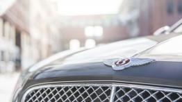 Bentley Flying Spur V8 (2014) - logo