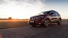Nissan Qashqai Tekna 1.7 dCi 150 KM 4WD Xtronic - galeria redakcyjna - widok z przodu